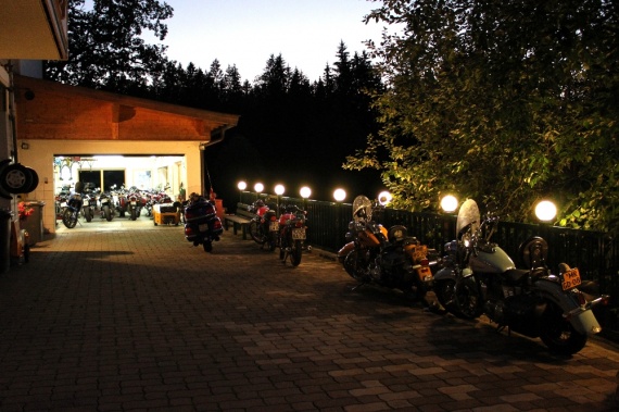 motogarage_570 motogarage_570
